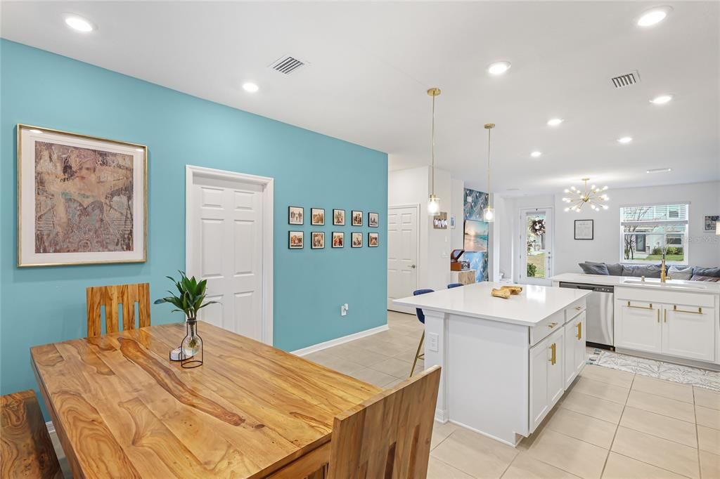 出租: $3,800 (3 贝兹, 2 浴室, 1776 平方英尺)