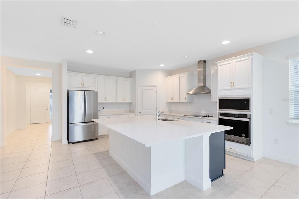 For Rent: $3,700 (4 beds, 3 baths, 2220 Square Feet)