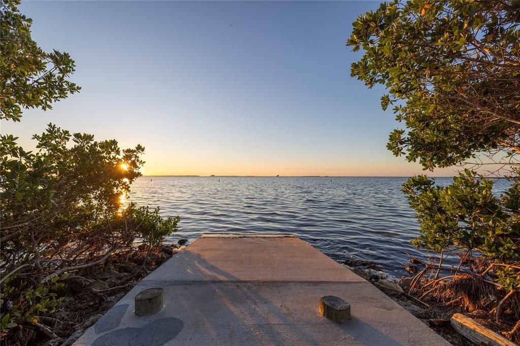 На продажу: $975,000 (3 спален, 2 ванн, 2166 Квадратных фут)