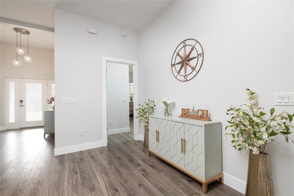 На продажу: $975,000 (3 спален, 2 ванн, 2166 Квадратных фут)