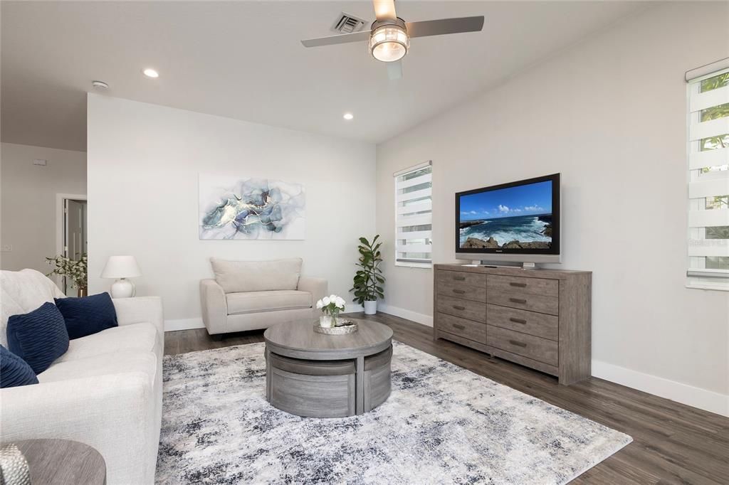 На продажу: $975,000 (3 спален, 2 ванн, 2166 Квадратных фут)