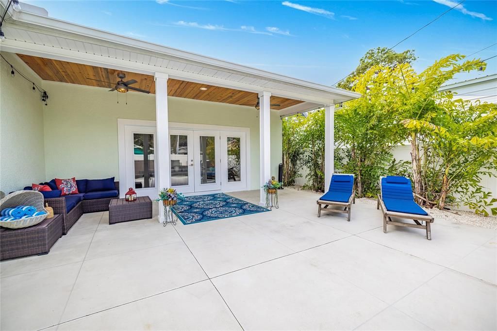 На продажу: $975,000 (3 спален, 2 ванн, 2166 Квадратных фут)