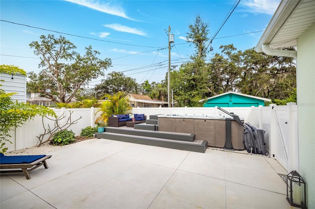 На продажу: $975,000 (3 спален, 2 ванн, 2166 Квадратных фут)