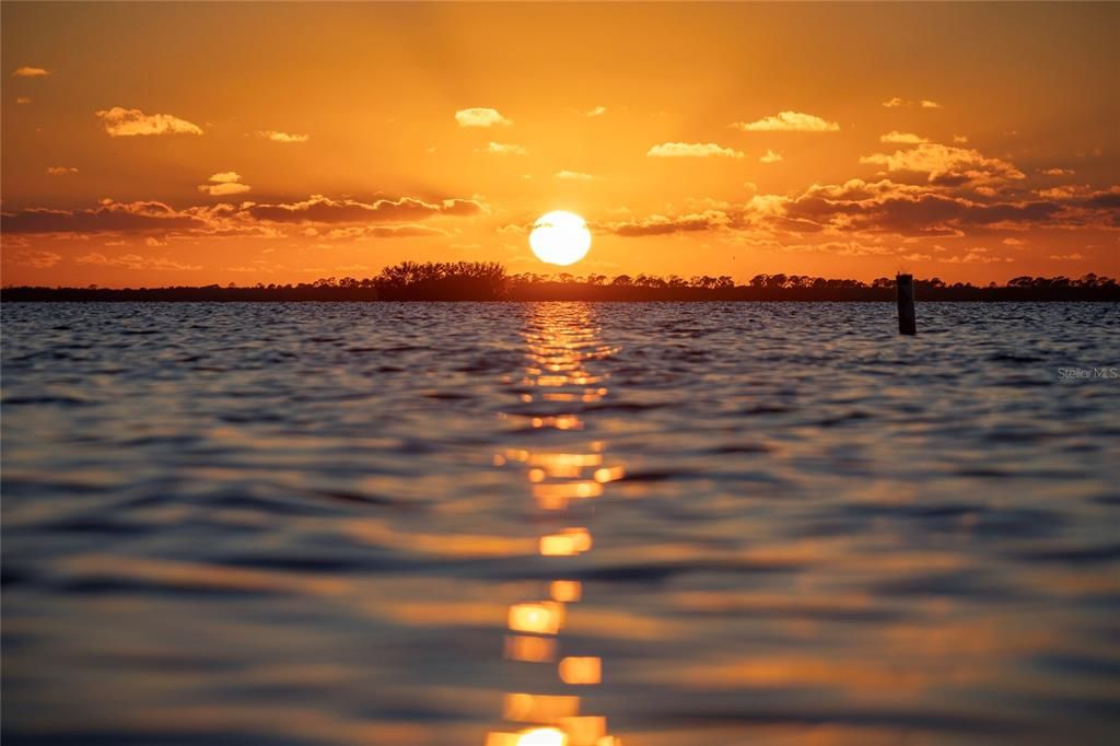 На продажу: $975,000 (3 спален, 2 ванн, 2166 Квадратных фут)