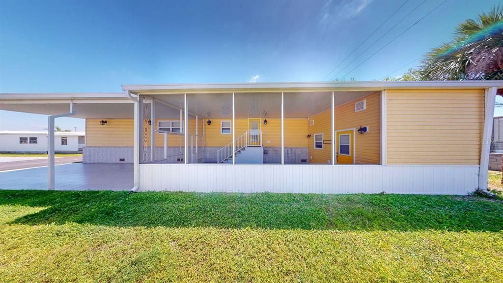 For Sale: $225,000 (2 beds, 2 baths, 924 Square Feet)