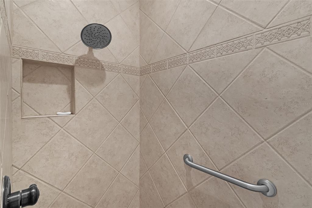 For Sale: $435,000 (3 beds, 2 baths, 1621 Square Feet)