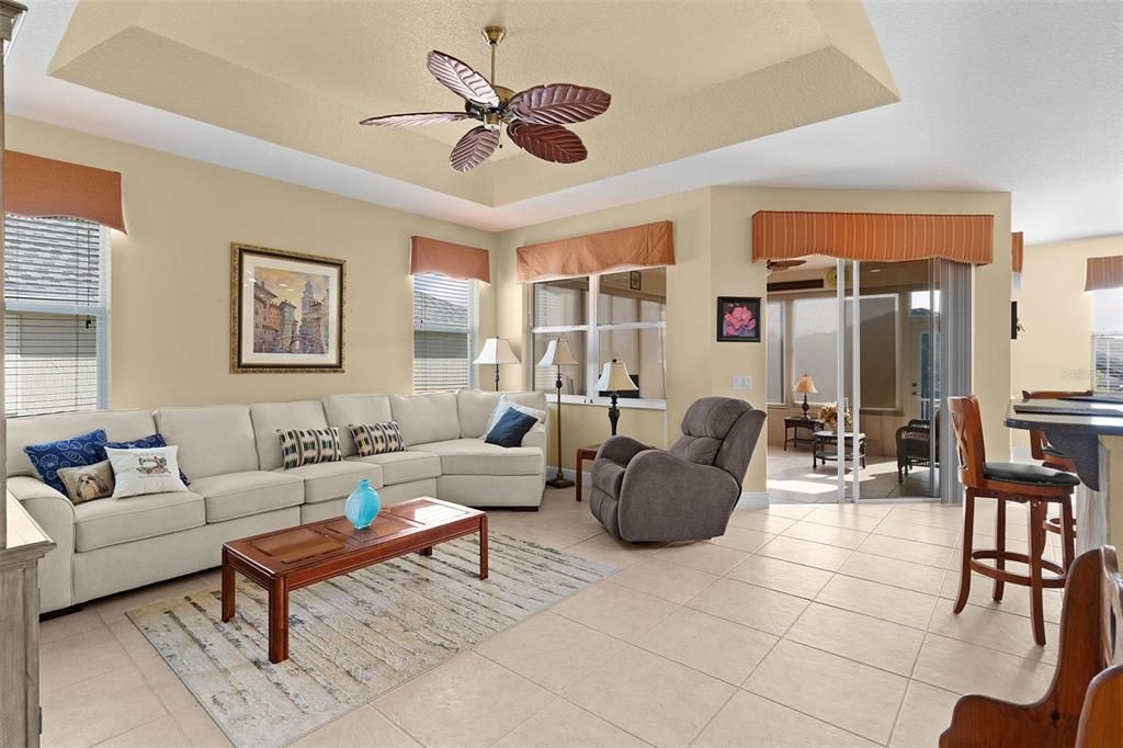 For Sale: $435,000 (3 beds, 2 baths, 1621 Square Feet)