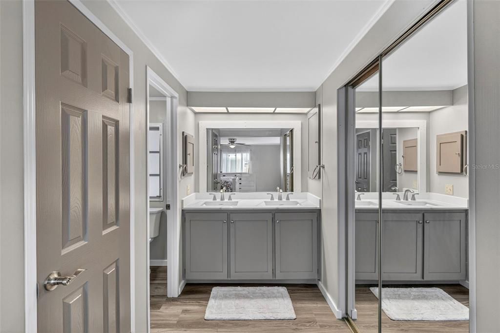 На продажу: $179,900 (2 спален, 2 ванн, 1375 Квадратных фут)