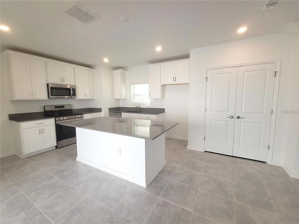 En Renta: $2,500 (3 camas, 2 baños, 1647 Pies cuadrados)