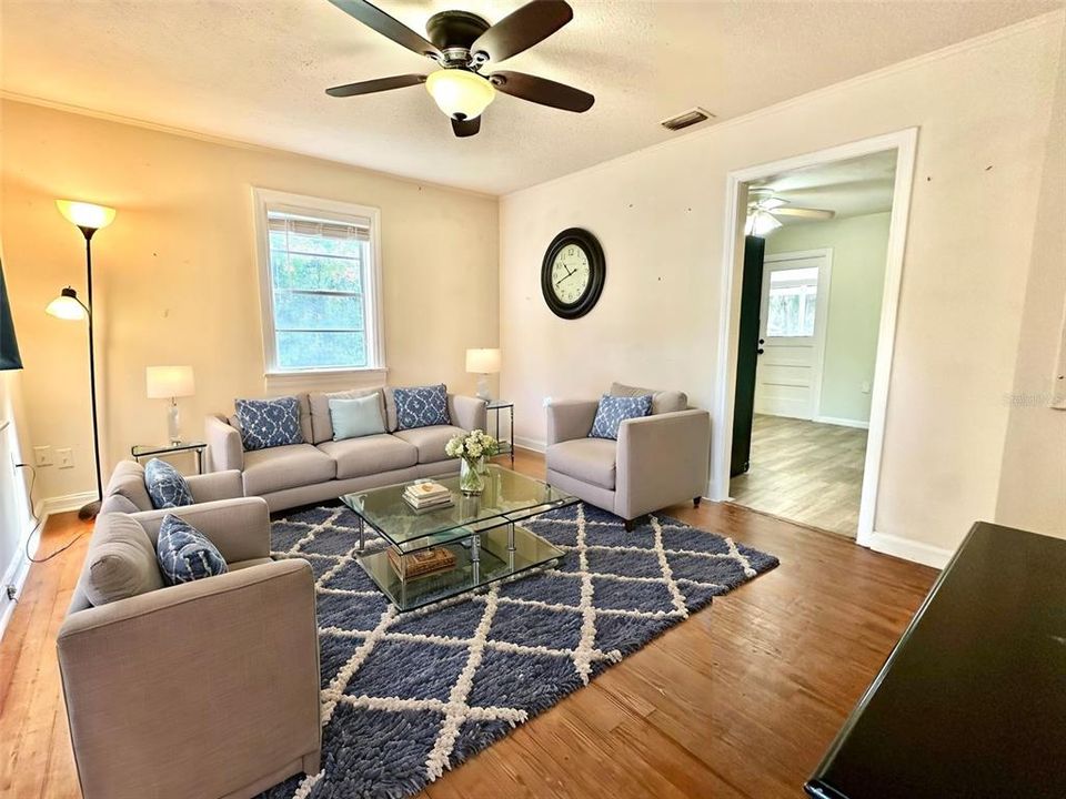 En Renta: $2,050 (2 camas, 1 baños, 720 Pies cuadrados)