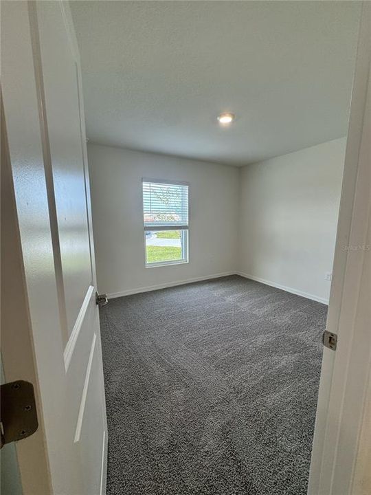 For Rent: $1,800 (3 beds, 2 baths, 1408 Square Feet)