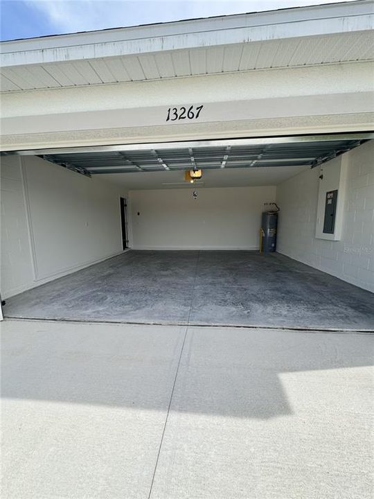 For Rent: $1,800 (3 beds, 2 baths, 1408 Square Feet)