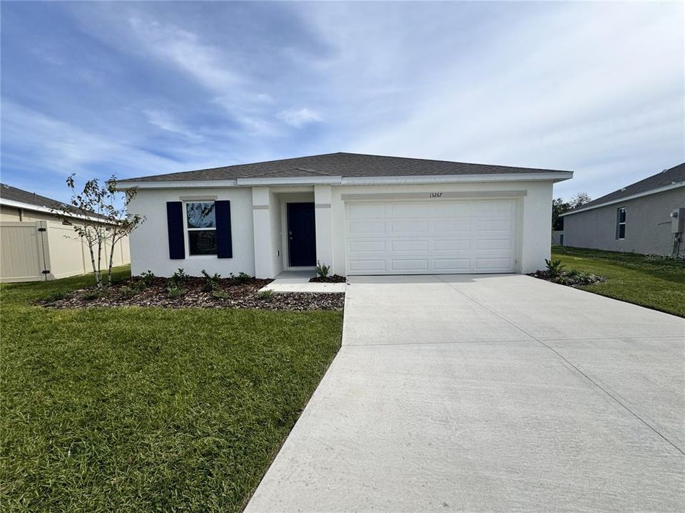 For Rent: $1,800 (3 beds, 2 baths, 1408 Square Feet)