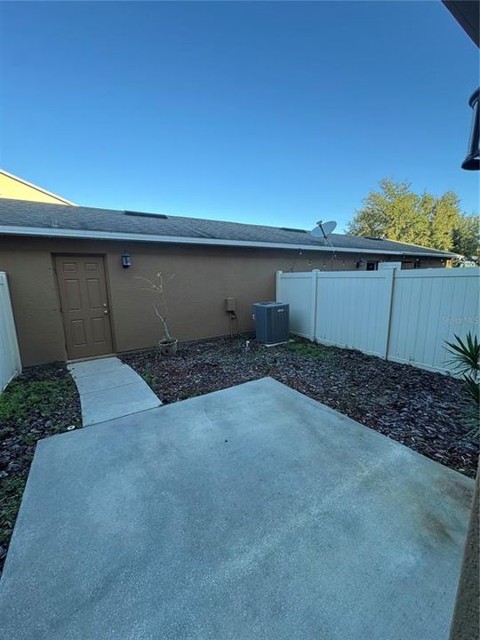 For Rent: $2,600 (3 beds, 2 baths, 1335 Square Feet)