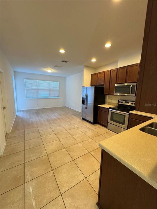 For Rent: $2,600 (3 beds, 2 baths, 1335 Square Feet)