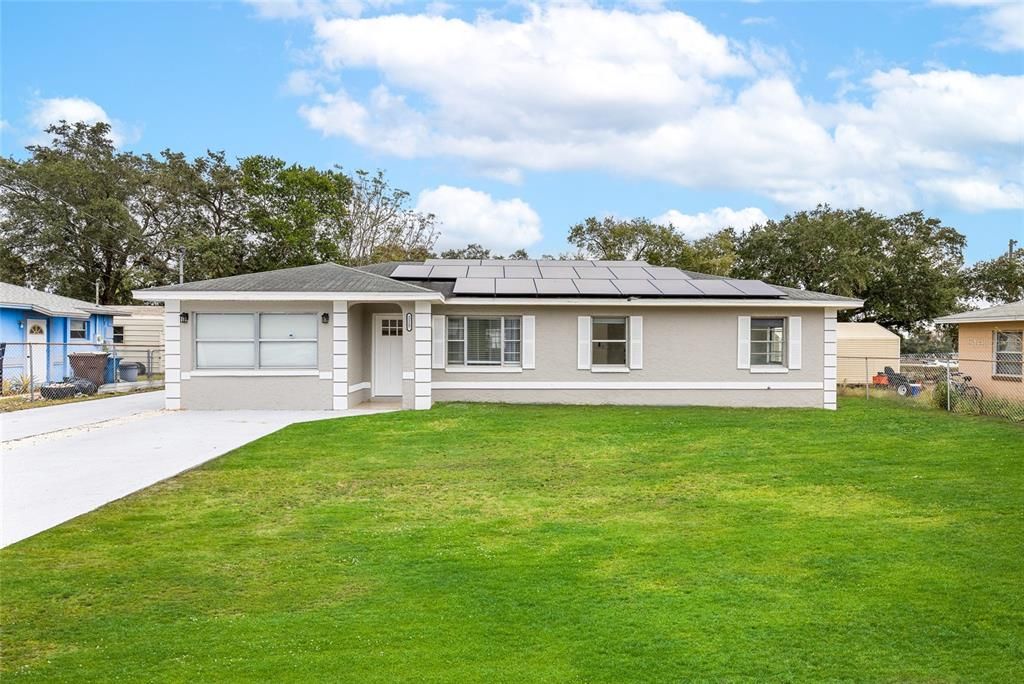 For Sale: $275,000 (4 beds, 3 baths, 1420 Square Feet)