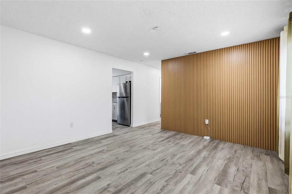 For Sale: $275,000 (4 beds, 3 baths, 1420 Square Feet)