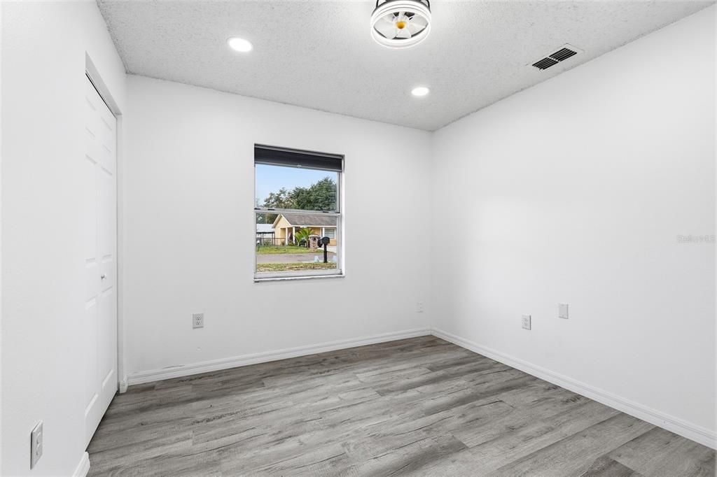 For Sale: $275,000 (4 beds, 3 baths, 1420 Square Feet)