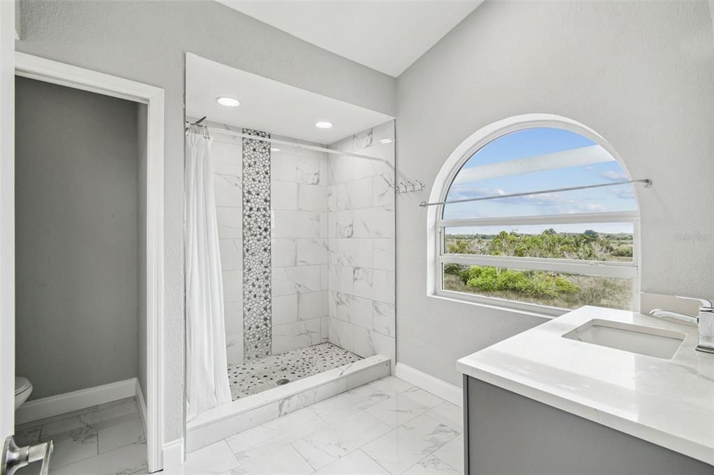 For Sale: $419,000 (4 beds, 3 baths, 2574 Square Feet)