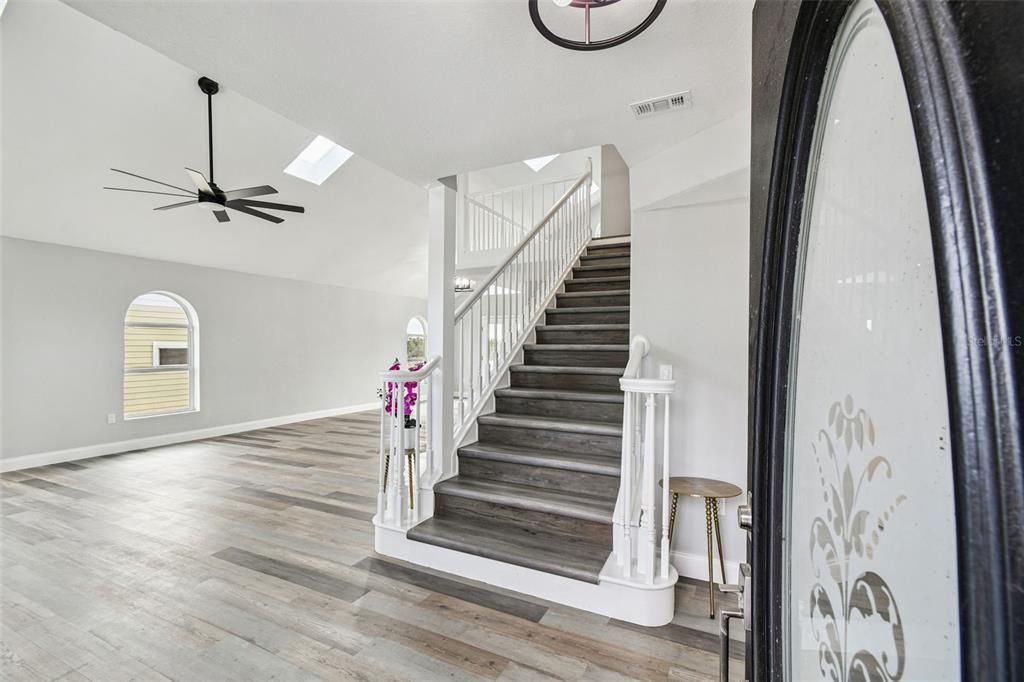 For Sale: $419,000 (4 beds, 3 baths, 2574 Square Feet)