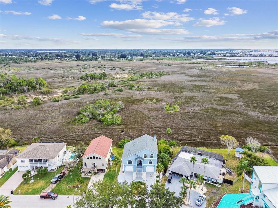 For Sale: $419,000 (4 beds, 3 baths, 2574 Square Feet)