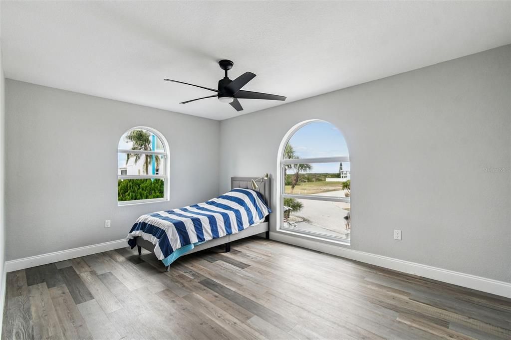 For Sale: $419,000 (4 beds, 3 baths, 2574 Square Feet)