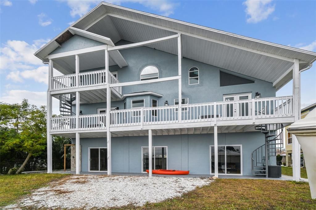 For Sale: $419,000 (4 beds, 3 baths, 2574 Square Feet)