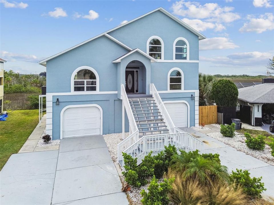 For Sale: $419,000 (4 beds, 3 baths, 2574 Square Feet)