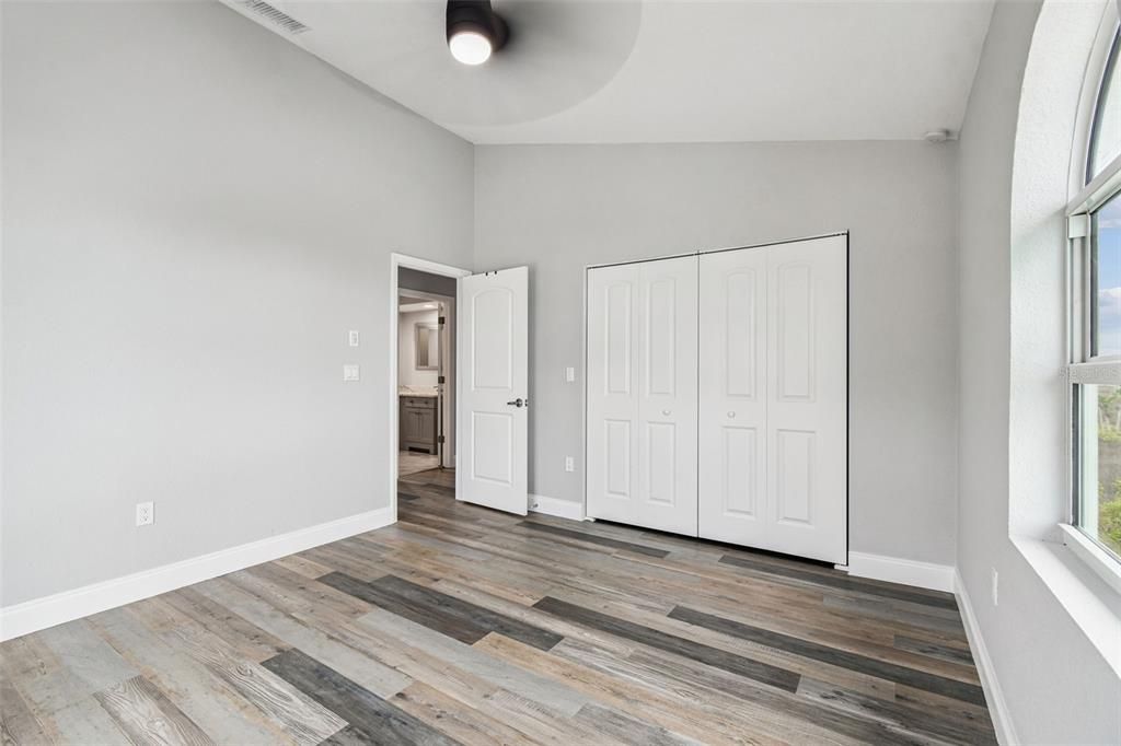 For Sale: $419,000 (4 beds, 3 baths, 2574 Square Feet)