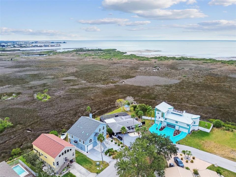 For Sale: $419,000 (4 beds, 3 baths, 2574 Square Feet)