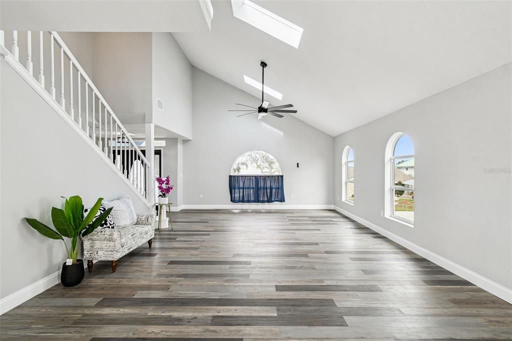 For Sale: $419,000 (4 beds, 3 baths, 2574 Square Feet)