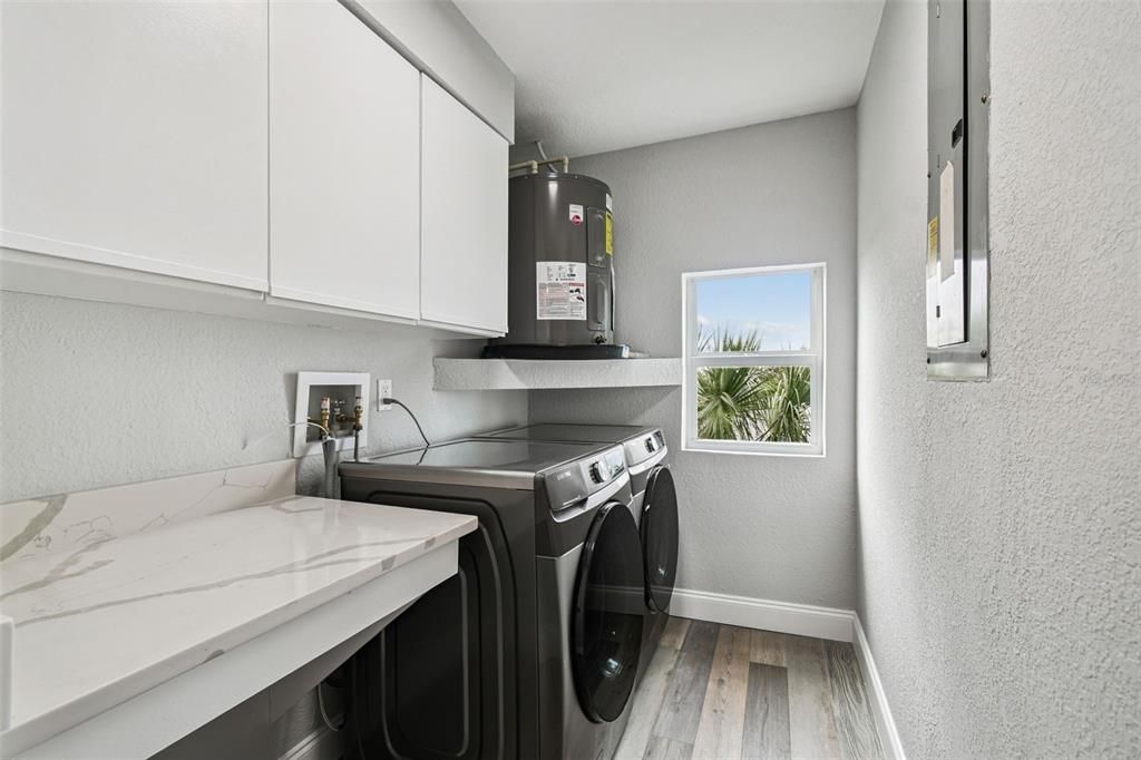 For Sale: $419,000 (4 beds, 3 baths, 2574 Square Feet)