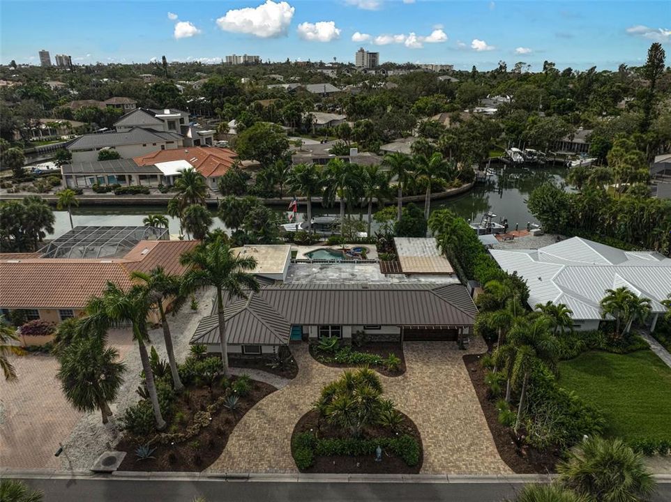 For Sale: $2,690,000 (3 beds, 2 baths, 2238 Square Feet)