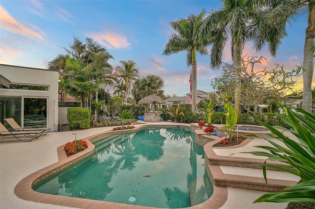 For Sale: $2,690,000 (3 beds, 2 baths, 2238 Square Feet)