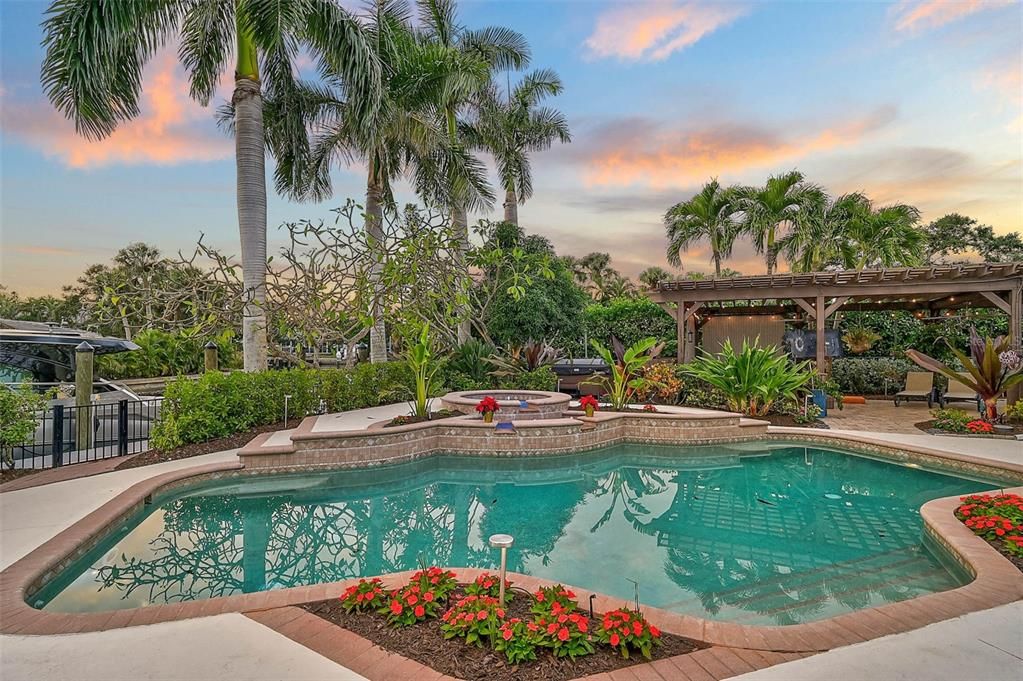 For Sale: $2,690,000 (3 beds, 2 baths, 2238 Square Feet)