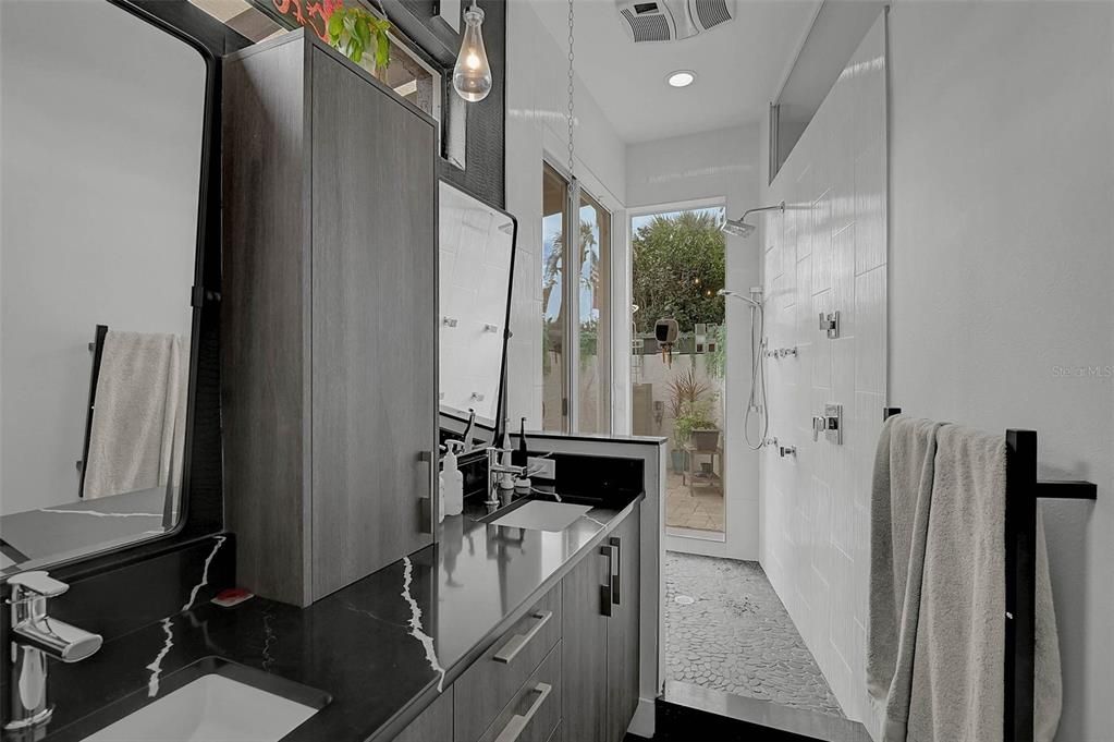 For Sale: $2,690,000 (3 beds, 2 baths, 2238 Square Feet)