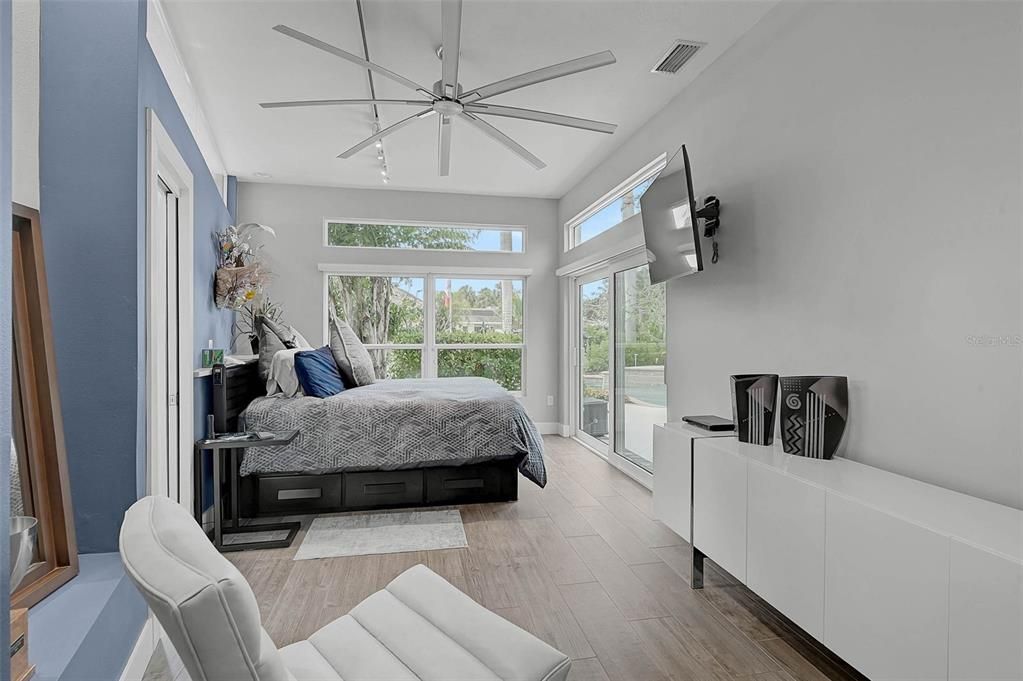 For Sale: $2,690,000 (3 beds, 2 baths, 2238 Square Feet)