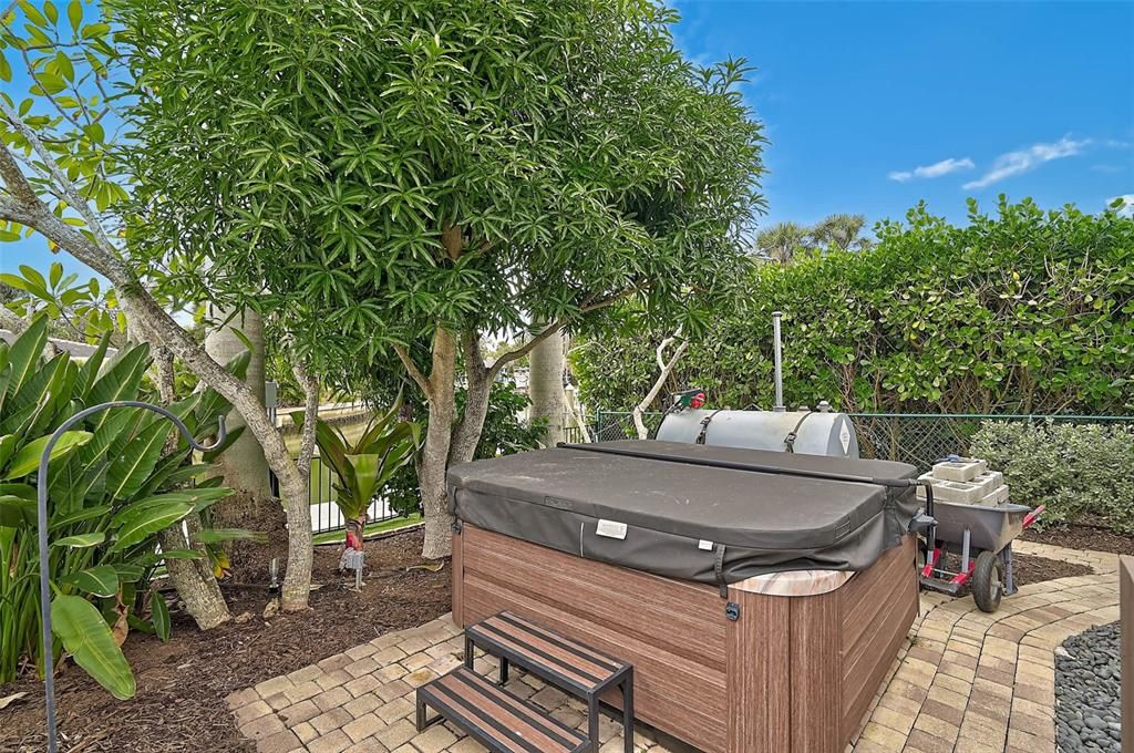 For Sale: $2,690,000 (3 beds, 2 baths, 2238 Square Feet)