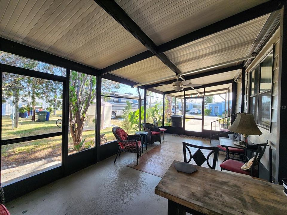 待售: $159,000 (2 贝兹, 2 浴室, 1056 平方英尺)