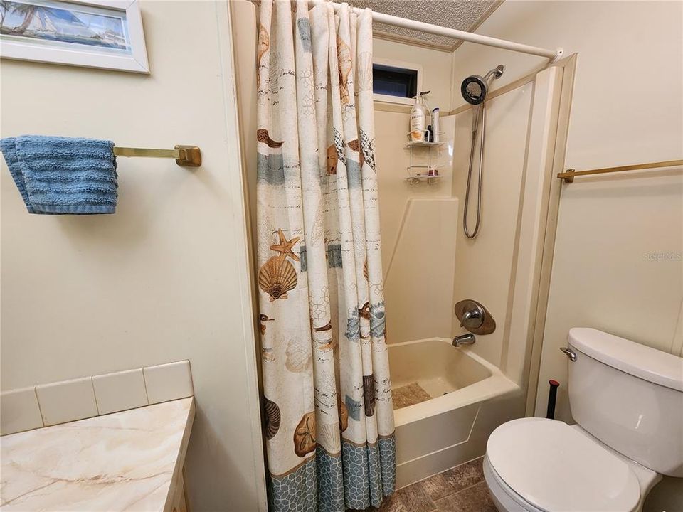 待售: $159,000 (2 贝兹, 2 浴室, 1056 平方英尺)