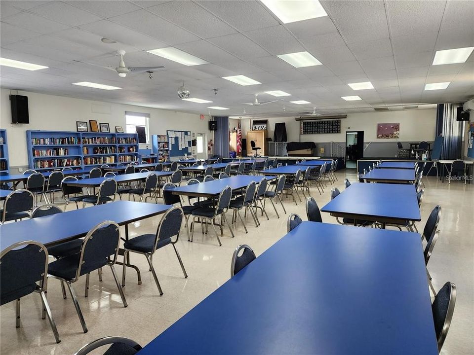 待售: $159,000 (2 贝兹, 2 浴室, 1056 平方英尺)