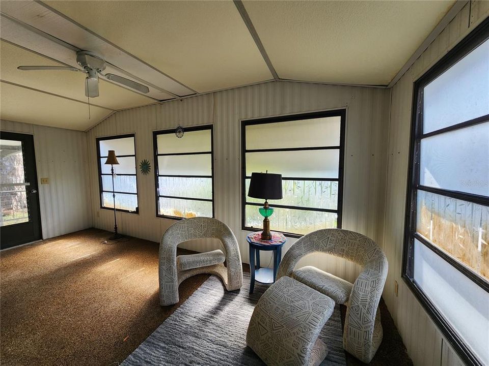 待售: $159,000 (2 贝兹, 2 浴室, 1056 平方英尺)