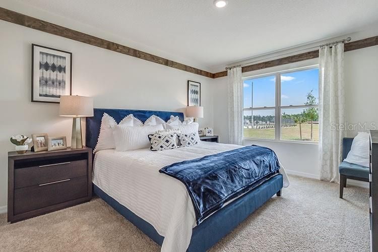 На продажу: $399,990 (4 спален, 2 ванн, 1828 Квадратных фут)