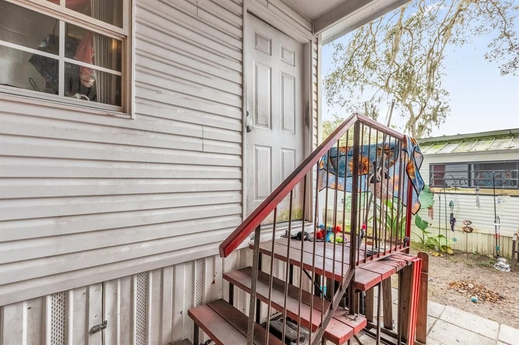 待售: $73,000 (2 贝兹, 1 浴室, 702 平方英尺)