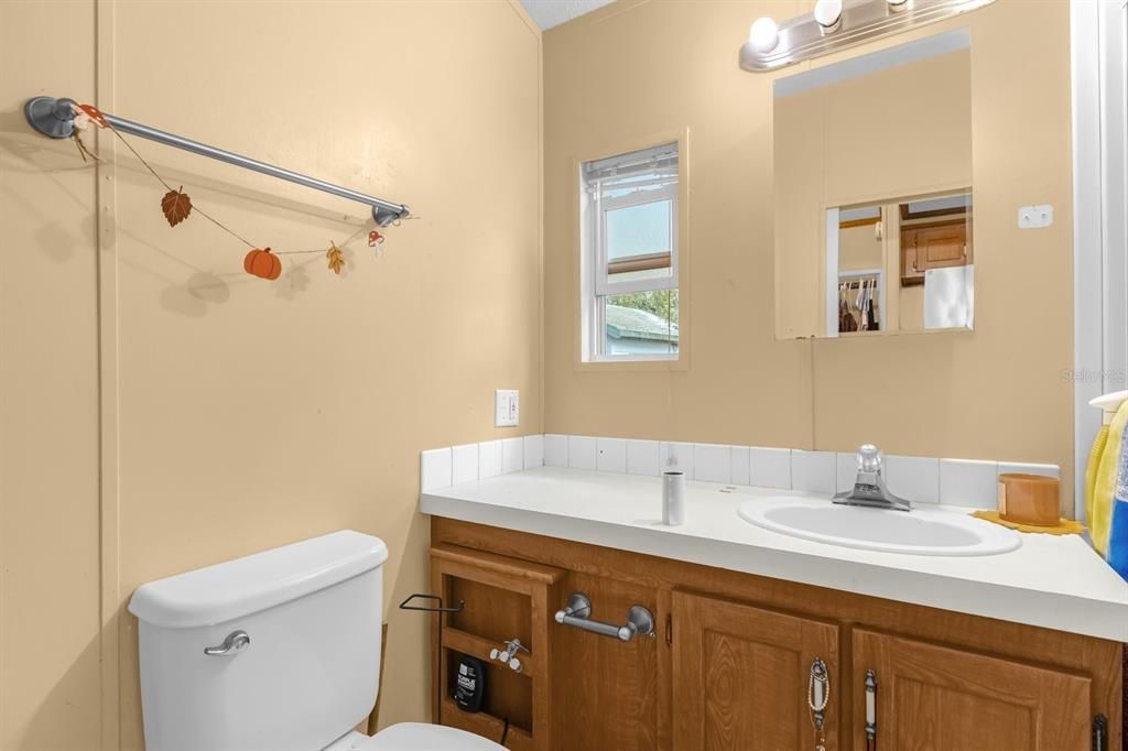 待售: $73,000 (2 贝兹, 1 浴室, 702 平方英尺)