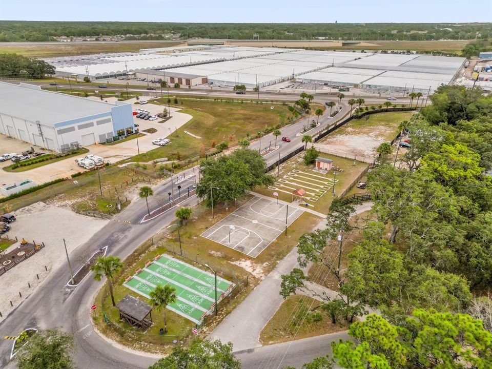 待售: $73,000 (2 贝兹, 1 浴室, 702 平方英尺)