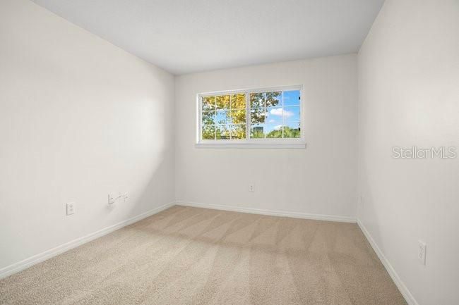 待售: $129,900 (2 贝兹, 1 浴室, 881 平方英尺)