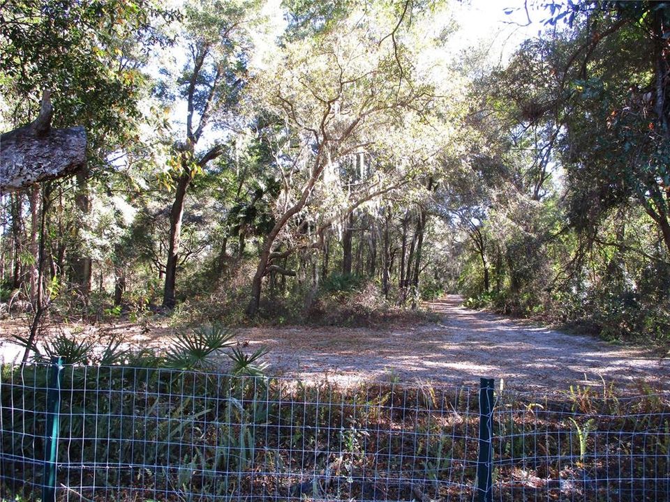 待售: $225,000 (2 贝兹, 2 浴室, 2026 平方英尺)