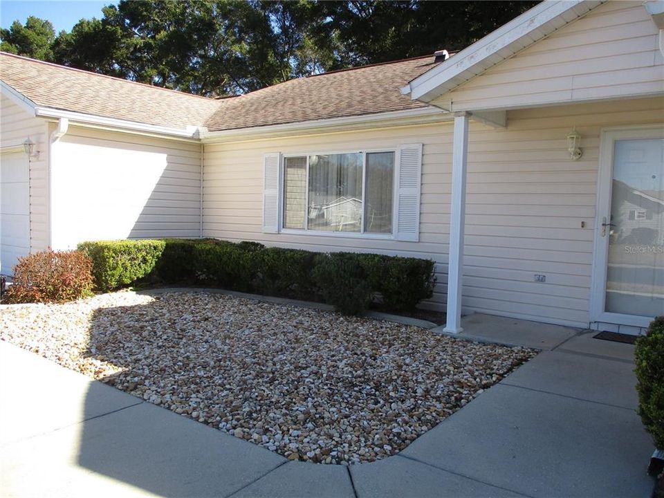 待售: $225,000 (2 贝兹, 2 浴室, 2026 平方英尺)