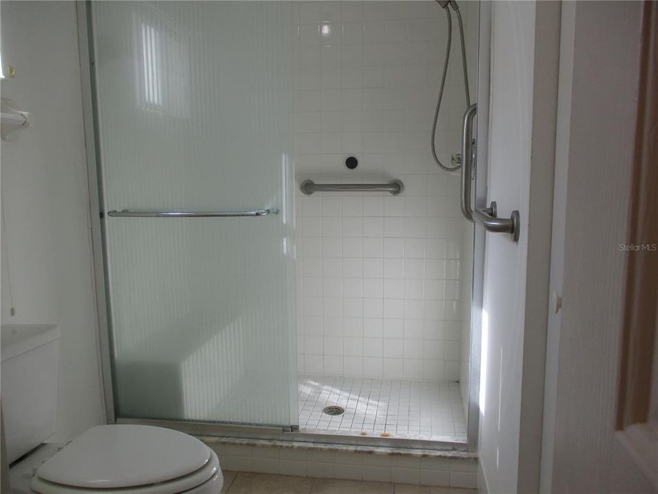 待售: $225,000 (2 贝兹, 2 浴室, 2026 平方英尺)